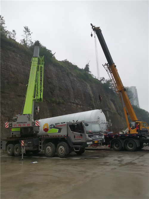 三元区“不怕风雨冻”—— 吊车的 “恶劣环境适应” 技术