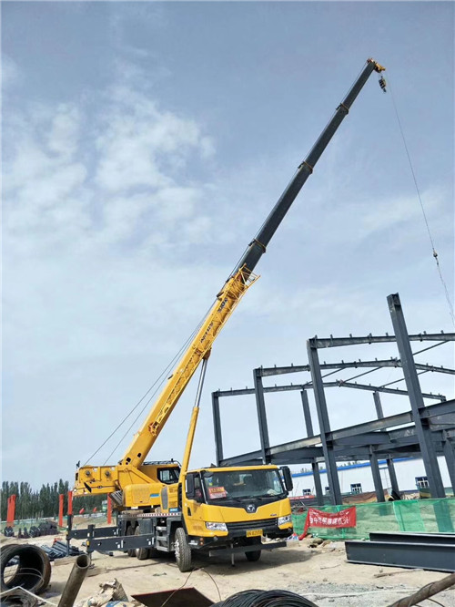 三元区超高层建筑钢结构吊装案例